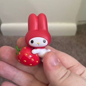 Twinchees Sanrio My Favorite Color My Melody Strawberry Red Figurine